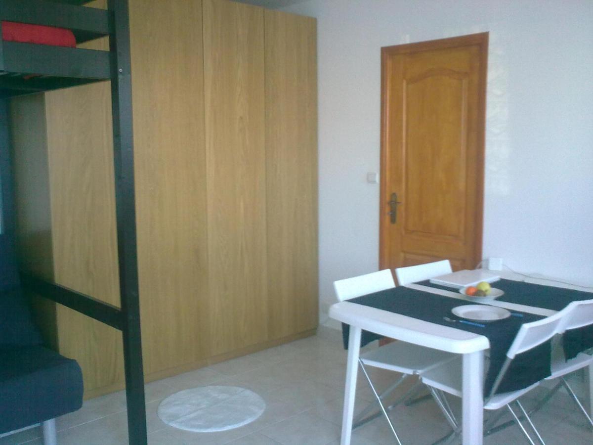Studio Climatise. Proche Parking, Commerces Et Mer Apartment Carqueiranne Exterior foto
