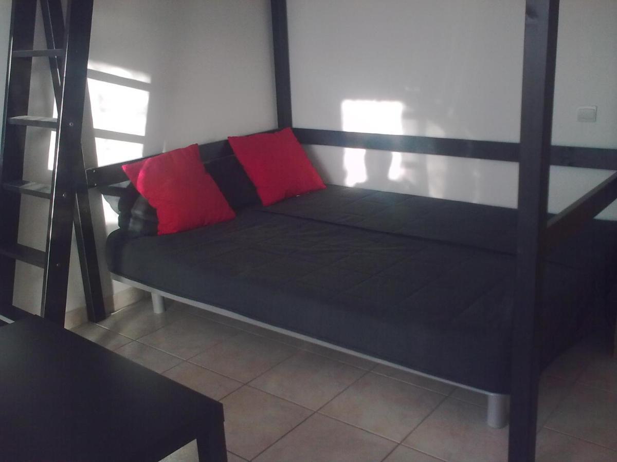 Studio Climatise. Proche Parking, Commerces Et Mer Apartment Carqueiranne Exterior foto